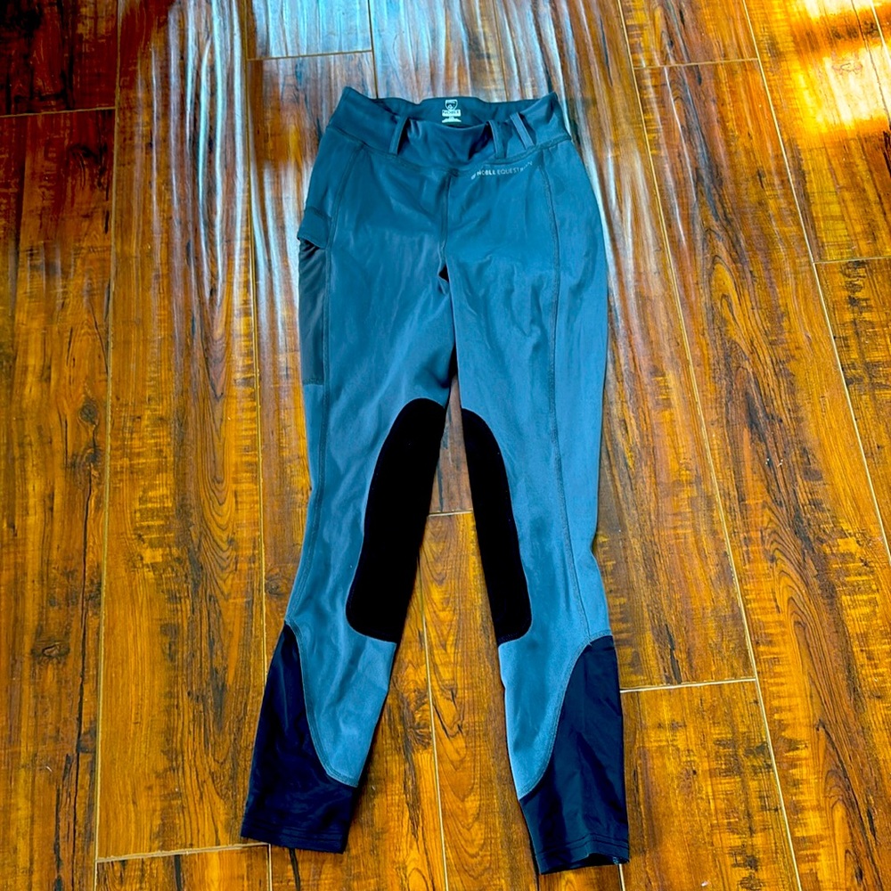 Noble Equestrian riding pants
Girls size XS